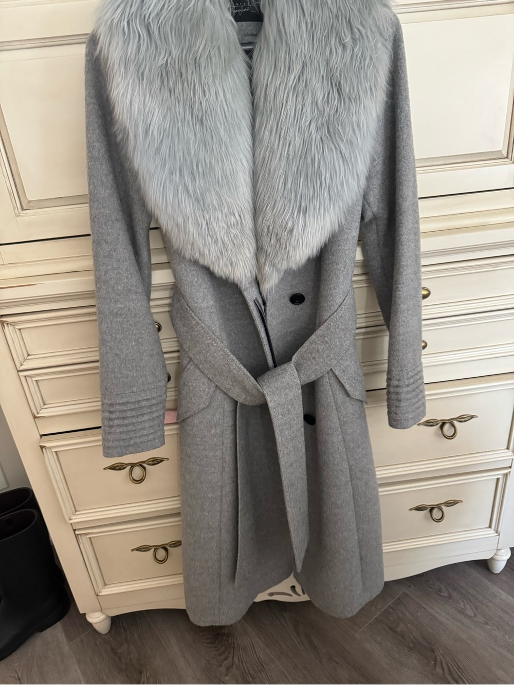 Sentaler Gray Wool Coat with real removable Fur Collar (CHEAPEST ON THE MARKET - Picture 7 of 7